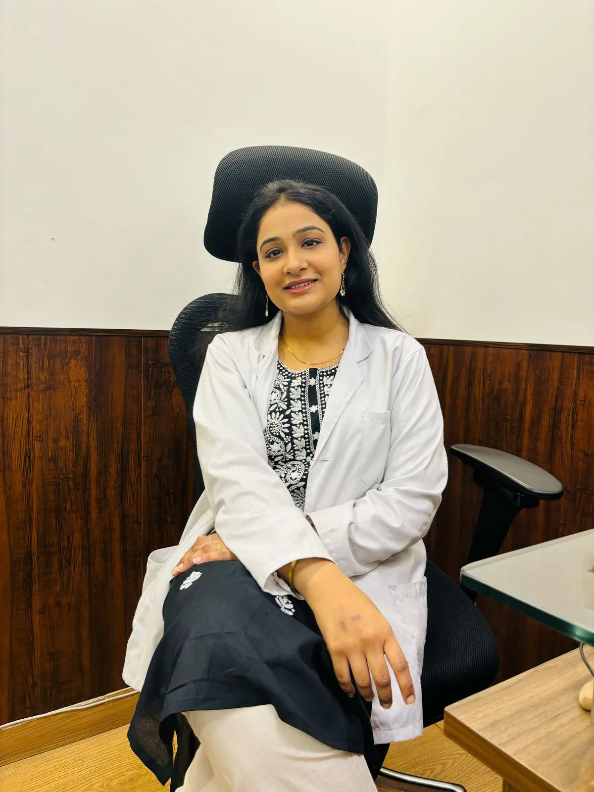 Dr. Anshika Maheshwari